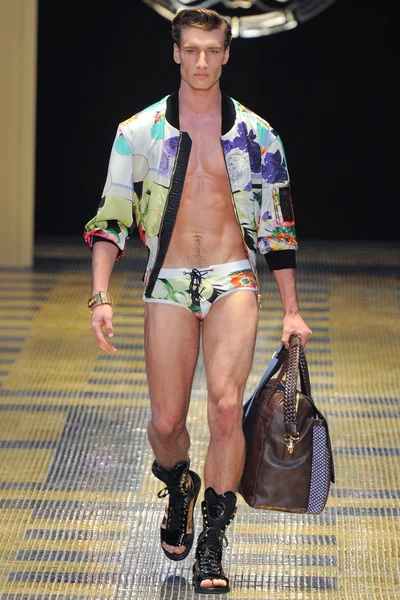 Look 23